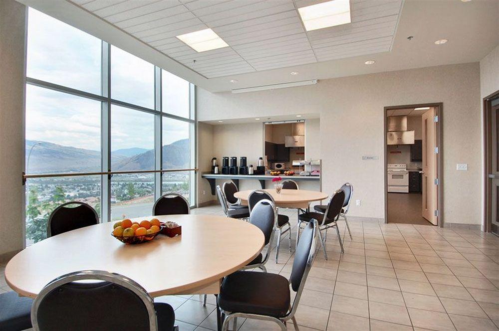 Residence & Conference Centre - Kamloops Zewnętrze zdjęcie